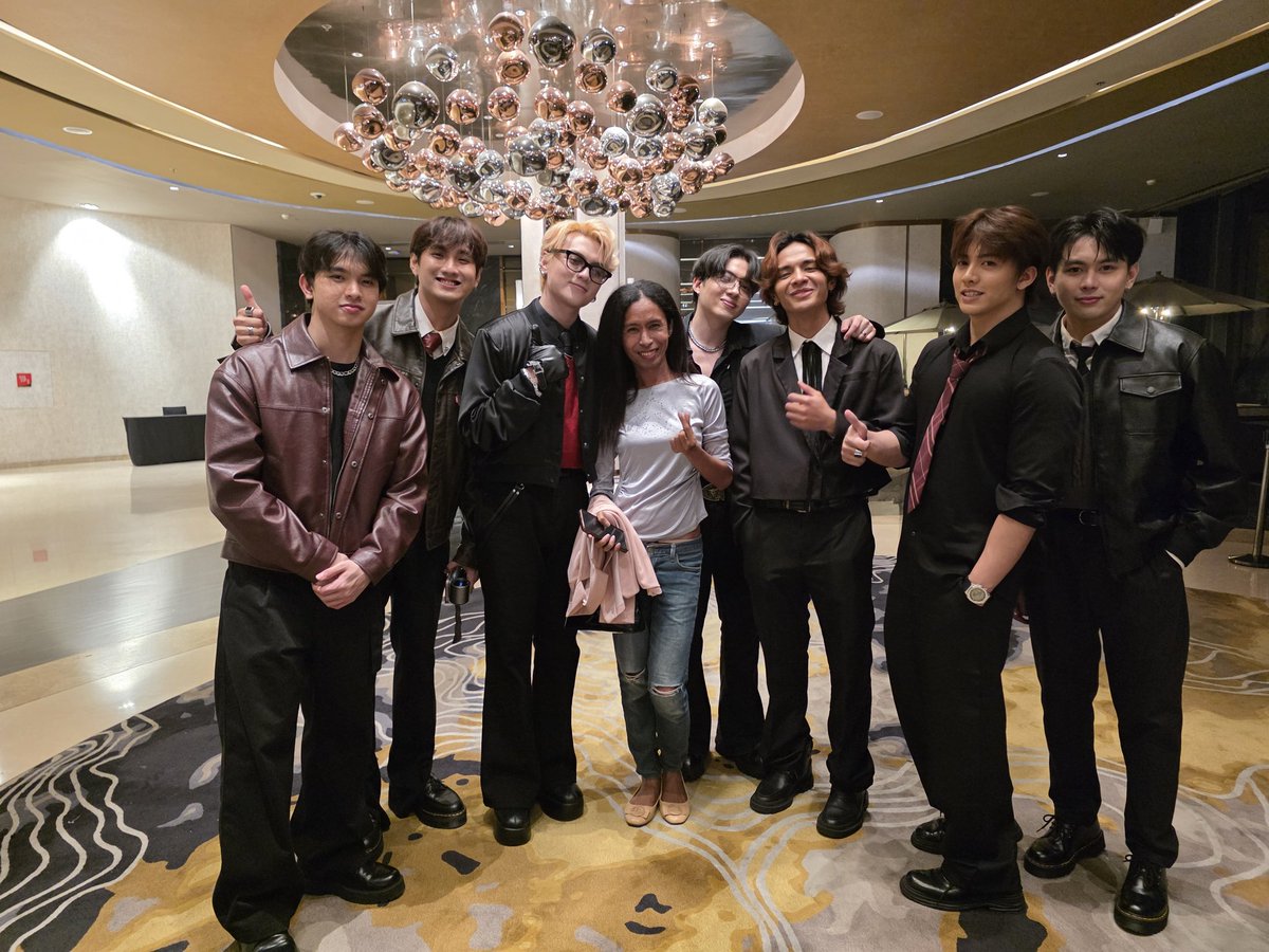 SweetieGene20's tweet photo. It was a wonderful opportunity to meet AON at Nustar 😊💖✨

The entire show was amazing 😊 Thank you for singing our favorites 😍💖🫶

Thank you @aonofficialph for the chance to interact with you. Really appreciate it po 😊💖✨

With Love,

Sweetie Gene 😊❤️✨

#AON
#SweetieGene https://t.co/E5B2iAjeJb