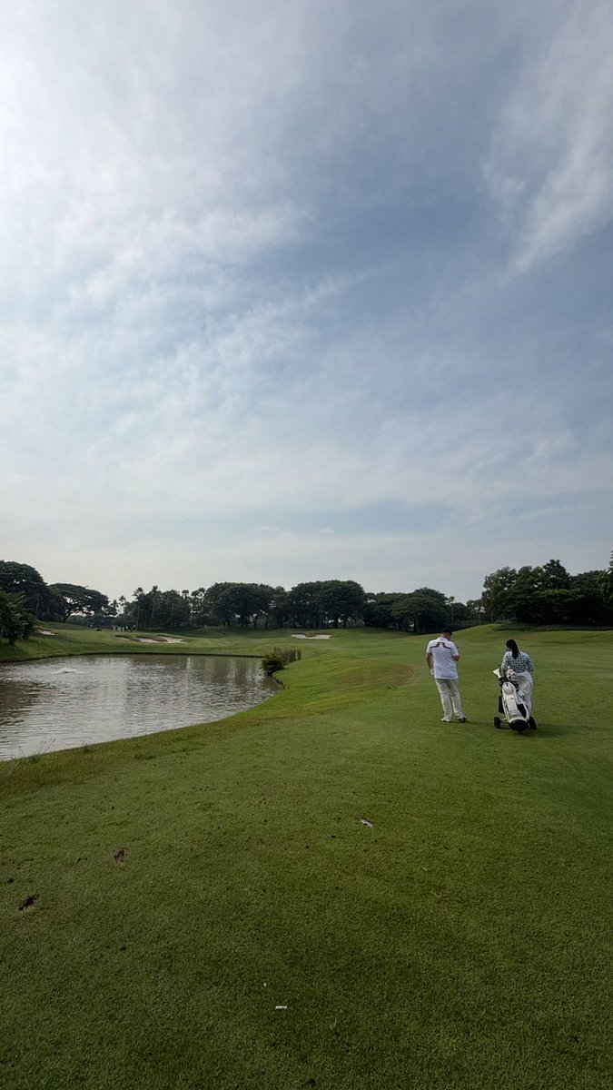 dumsdams tweet media