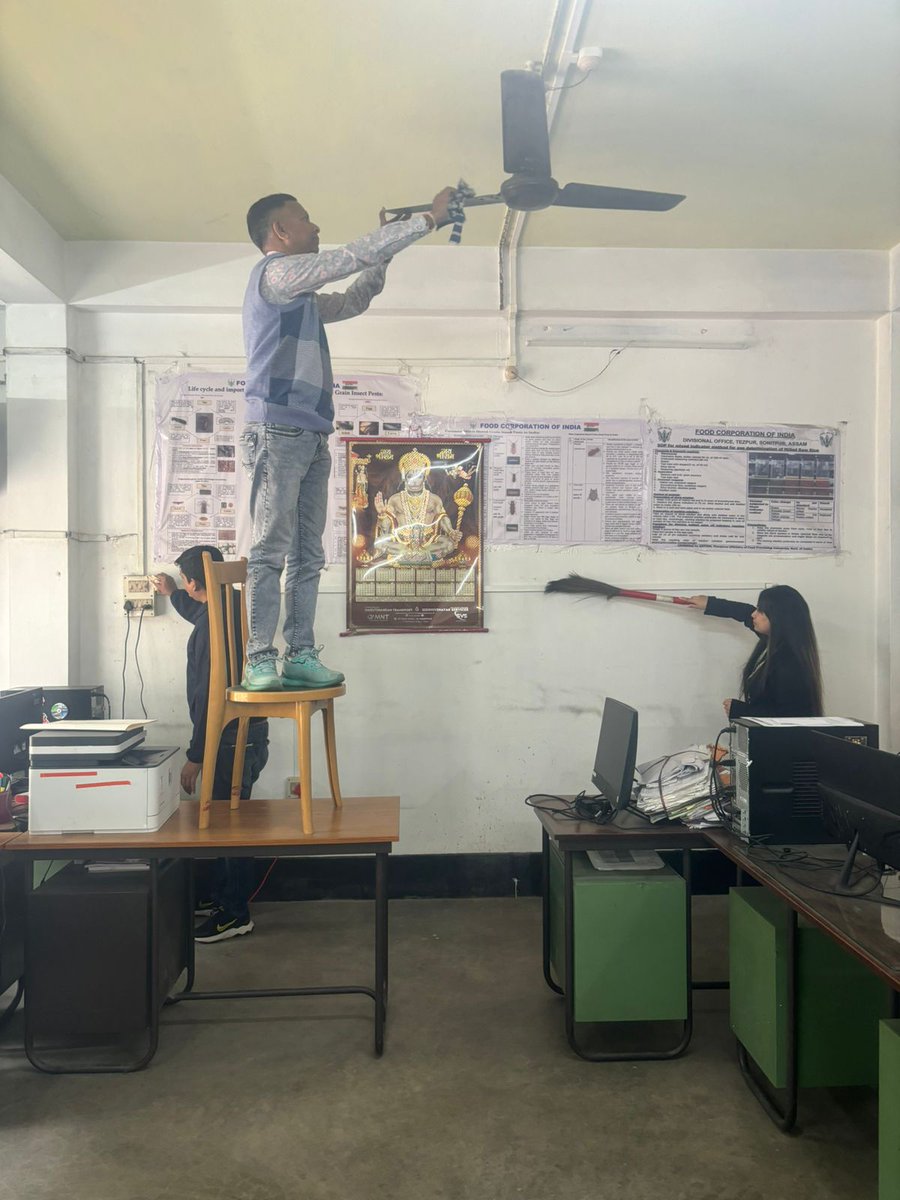 DoTezpur's tweet photo. A Special cleaning of all electric appliances like fans/tubelights/Air Conditioner/ AC ducts/ Switch Boards etc. taken palce at FCI DO Tezpur on the occasion of Swacchta Pakhwada (Special Cleanliness Drive) from 16th February 2026 to 28 February 2026.
@fci_ne
@AssamFci
@DoTezpur https://t.co/6ZPwd2cbVk