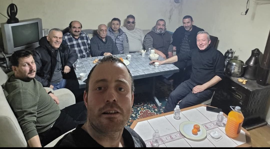 Arkadaşların iftar davetine katılım sağladım ,doğma büyüme aynı mahalleli dostlarımız.
Sonradan Ak Parti İlçe Bşk ve ekibi dahil oldular .

Bu ğibi durumları asılsız iftiralarla dedikolarına alet edenlere karşı ğercek olanı ben paylaşayım dedim.