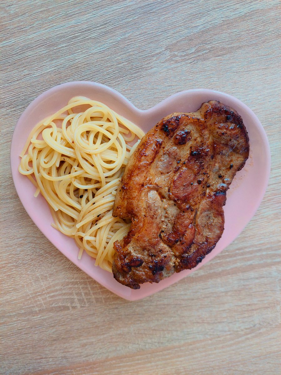 Доброго ранку та гарного дня моїм улюбленим підпищекам. Всі інші, ідіть нахуй 🥰