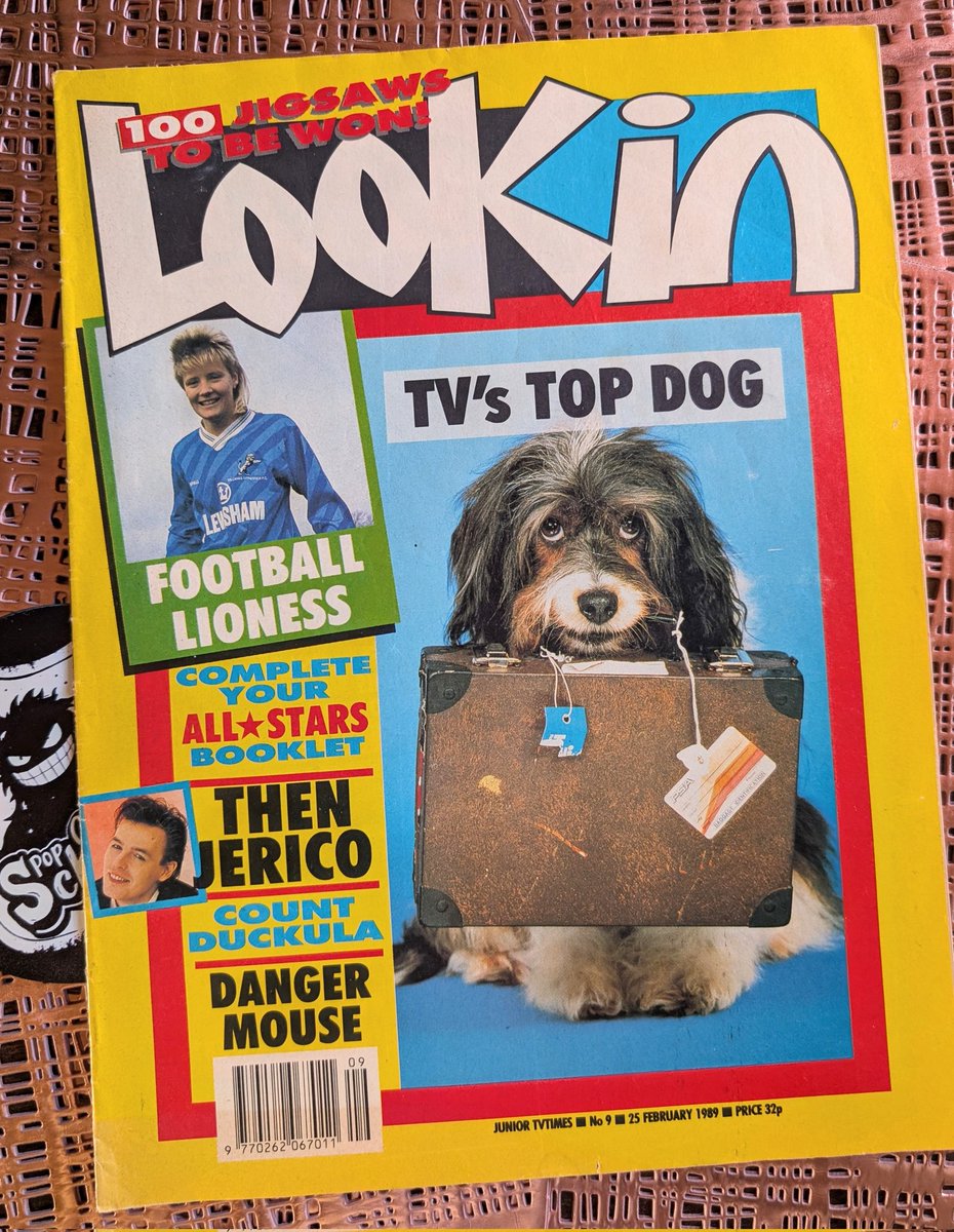It's UK Weekly Wednesday on PCS! Cover-dated 25 February 1989 (#OTD 37 years ago!) here's another great Look-in issue; this one featuring TV's top dog - Pippin! The canine star of Woof! (and later the 1st series of Come Outside) was descended from the American acting dog, Benji!