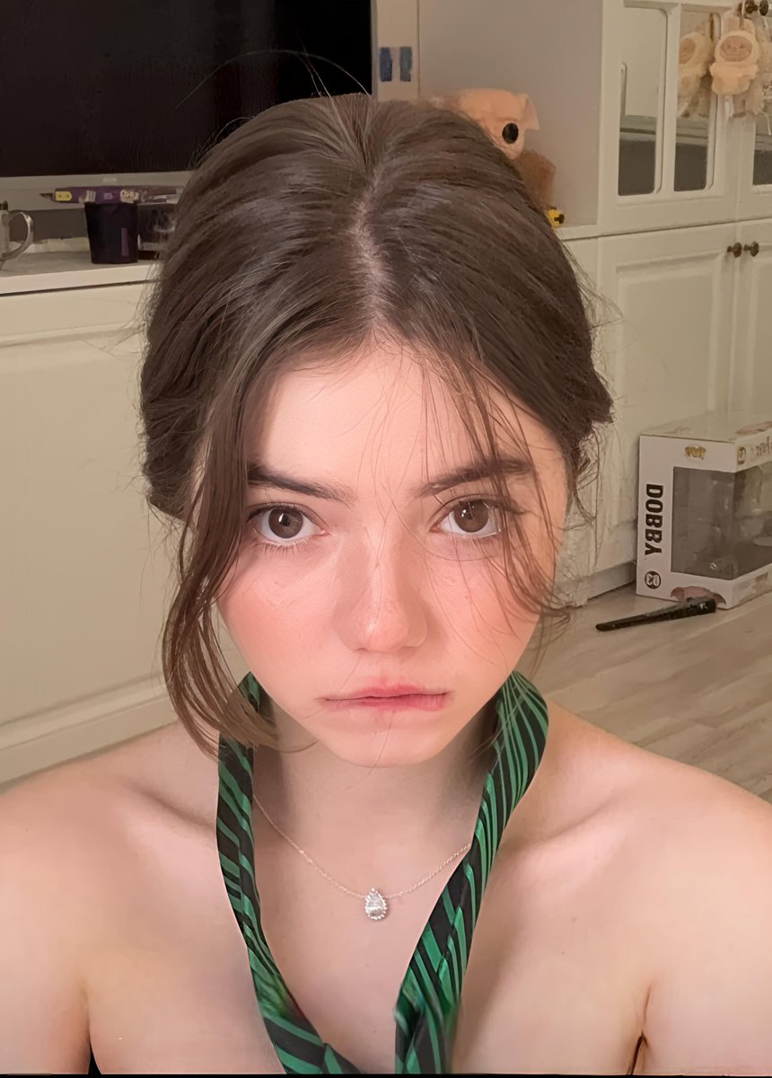 💙 for a free 📸 ASAP         
no age limittt..