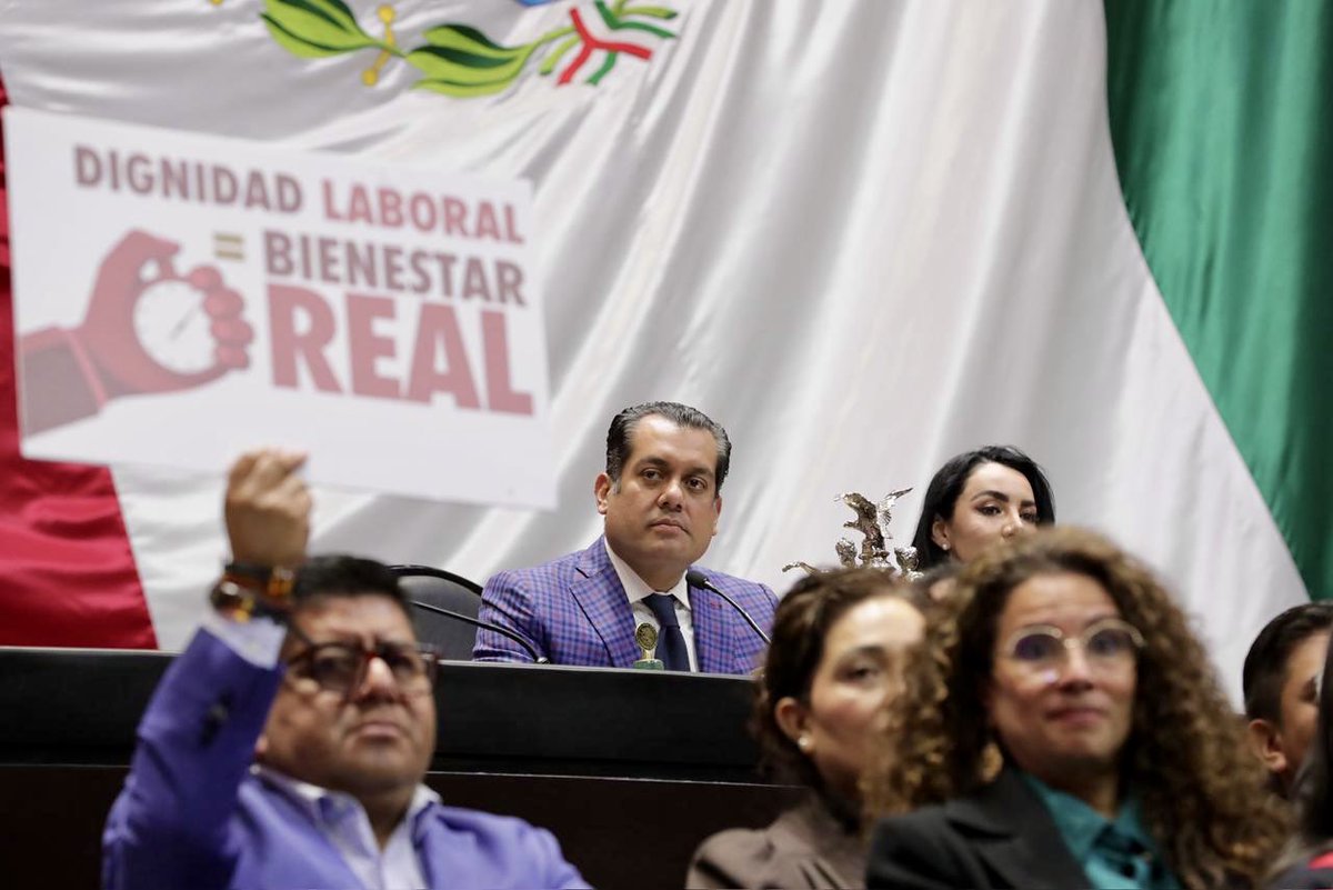 Sergio Gutz. Luna tweet media