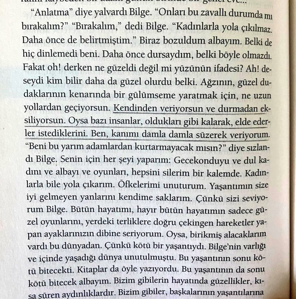 oğuz atay'dan çok beğendiğim bir alıntı:

"bir gülümseme yaratmak için, ne uzun yollardan geçiyorsun. kendinden veriyorsun ve durmadan eksiliyorsun. oysa bazı insanlar, oldukları gibi kalarak, elde ederler istediklerini. ben, kanımı damla damla süzerek veriyorum"