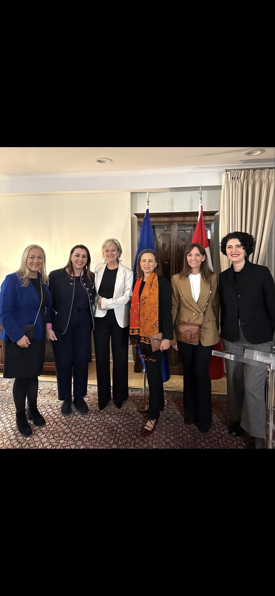 Geneviève Tuts tweet media