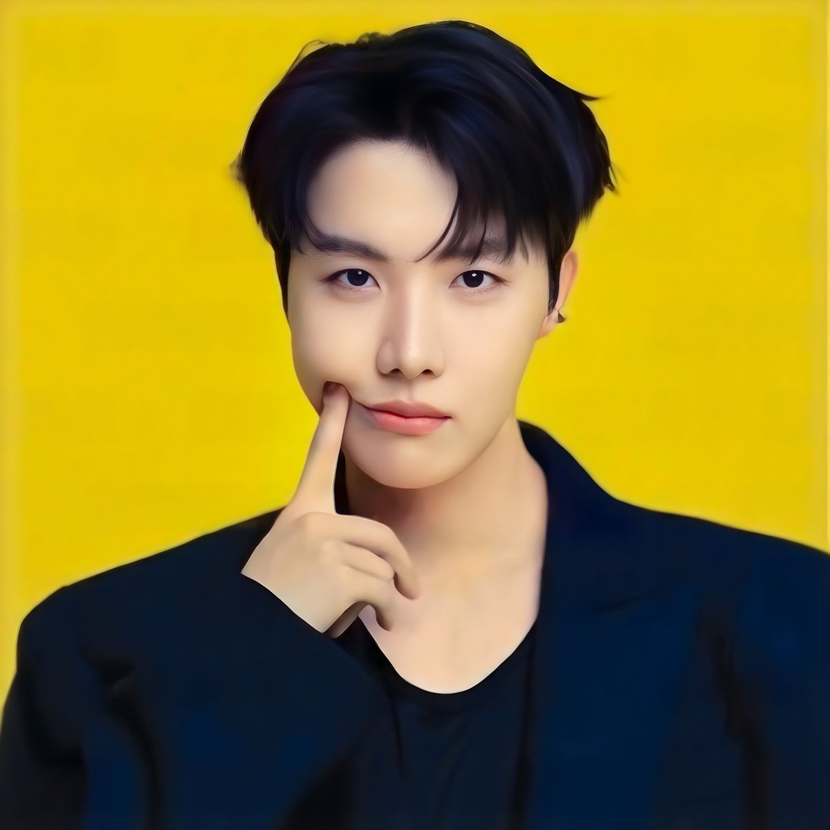 250220 HOPE ON THE STAGE Official merch 

#jhope #제이홉 #jhope_throwback