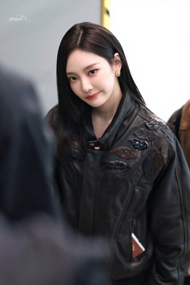 AndusMui's tweet photo. 260225 ICN

NINGNING EMBRACES GUCCI
#NINGNINGxGucci #MFW
#NINGNING #aespa #닝닝
#에스파 #寧藝卓 #宁艺卓 https://t.co/88UxOuAKLt