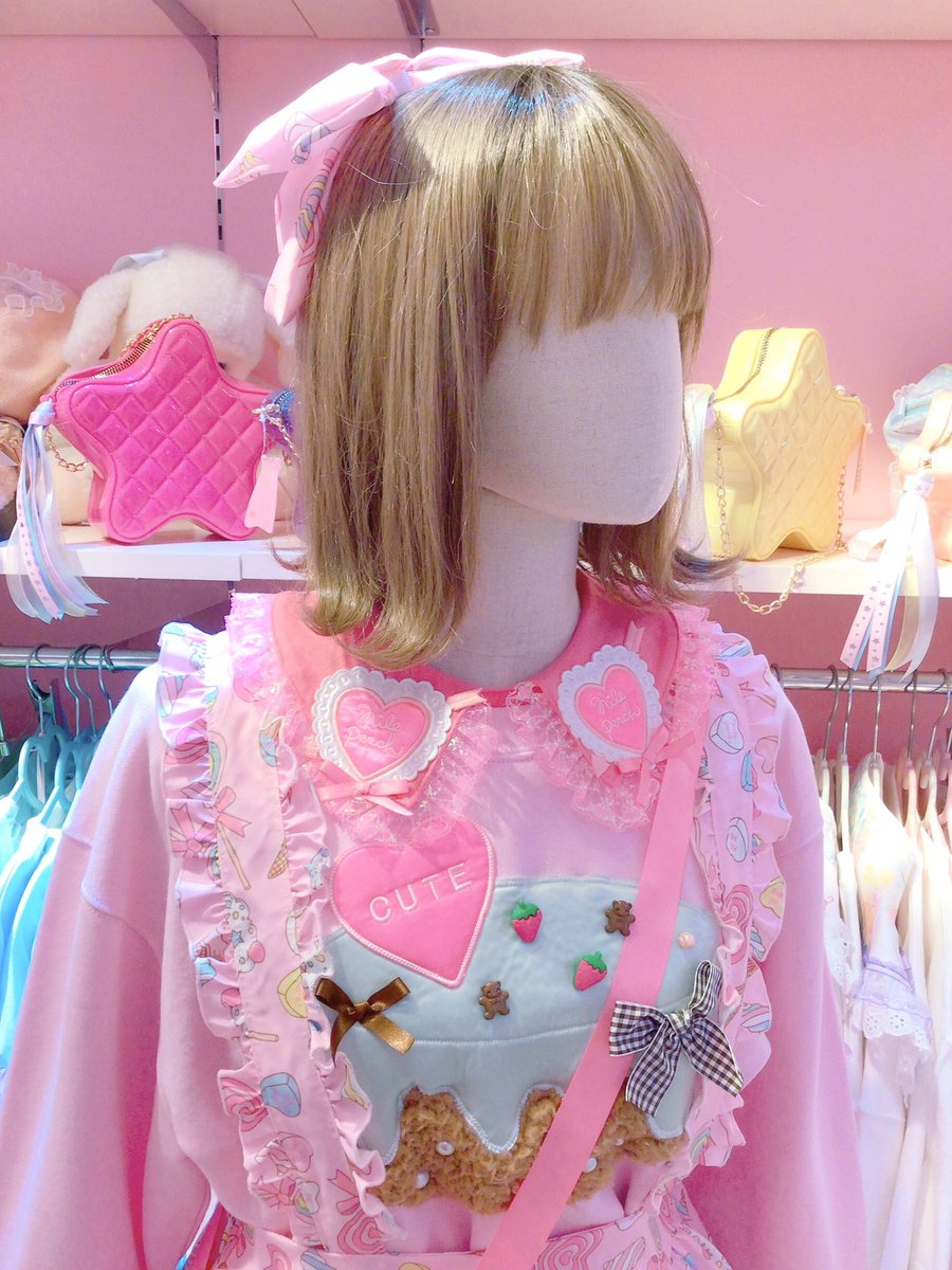 本日もオープンいたしました🎀
スイーツたくさんコーデ🍭🍬🧁

リボンクリップ¥5200(税込¥5720)
カットソー¥9200(税込¥10120)
トレーナー¥15000(税込¥16500)
nileperch.theshop.jp/items/134538281
スカート¥17000(税込¥18700)
ショルダー¥12000(税込¥13200)

お問い合わせは info@nile-jp.comまで💌🌈✨