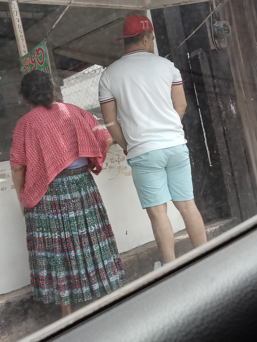 AvGuapos's tweet photo. #DeleiteUrbano Cobán, si alguien sabe quien es pase info x DM https://t.co/bXdckQBgle