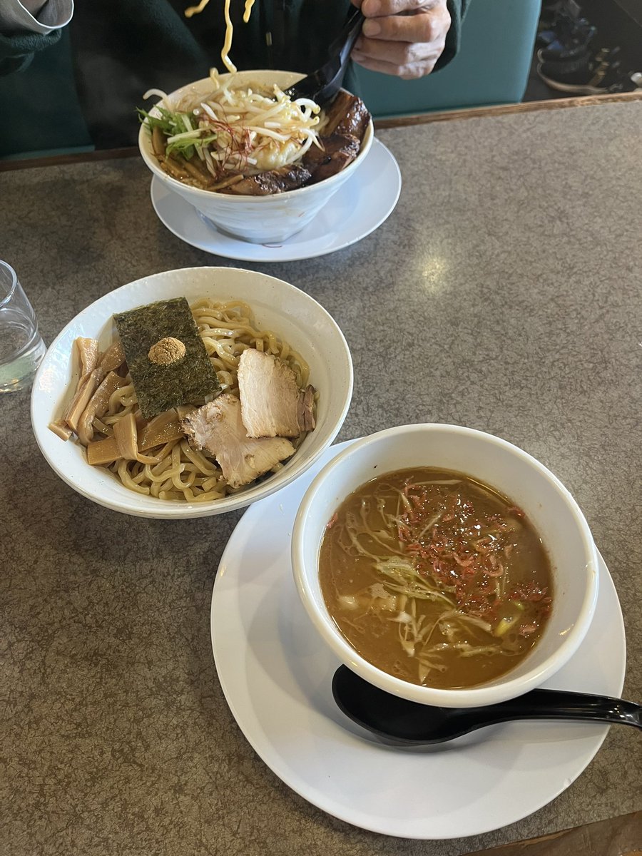 aoygcak's tweet photo. つけ麺ブームなので久しぶりに東三条のラーメン鯉次に行ってきました💞麺が多くて満足感あって最高🍜三条っぽすぎないラーメンが食べたい時は鯉次一択です🙂‍↕️おすすめです！#三条市 #学生まちなか #選びたくなるまち三条 https://t.co/9wX9x2ZJk9
