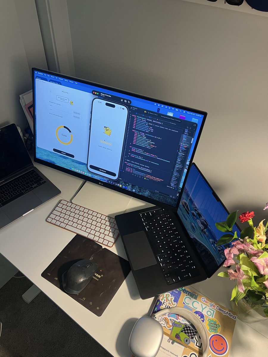 KHPH11's tweet photo. I built an app and it’s live on the App Store!😎
Meet #Knowzi 

Ever felt like the right opportunities are out there but you just... 
never find them in time? Same. So I did something about it.

https://t.co/5wfqd6LvOz https://t.co/Tk89zgSP1l