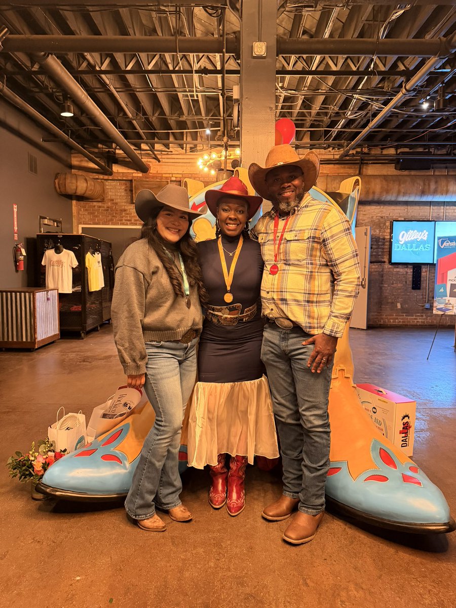 E. B. Comstock MS tweet media