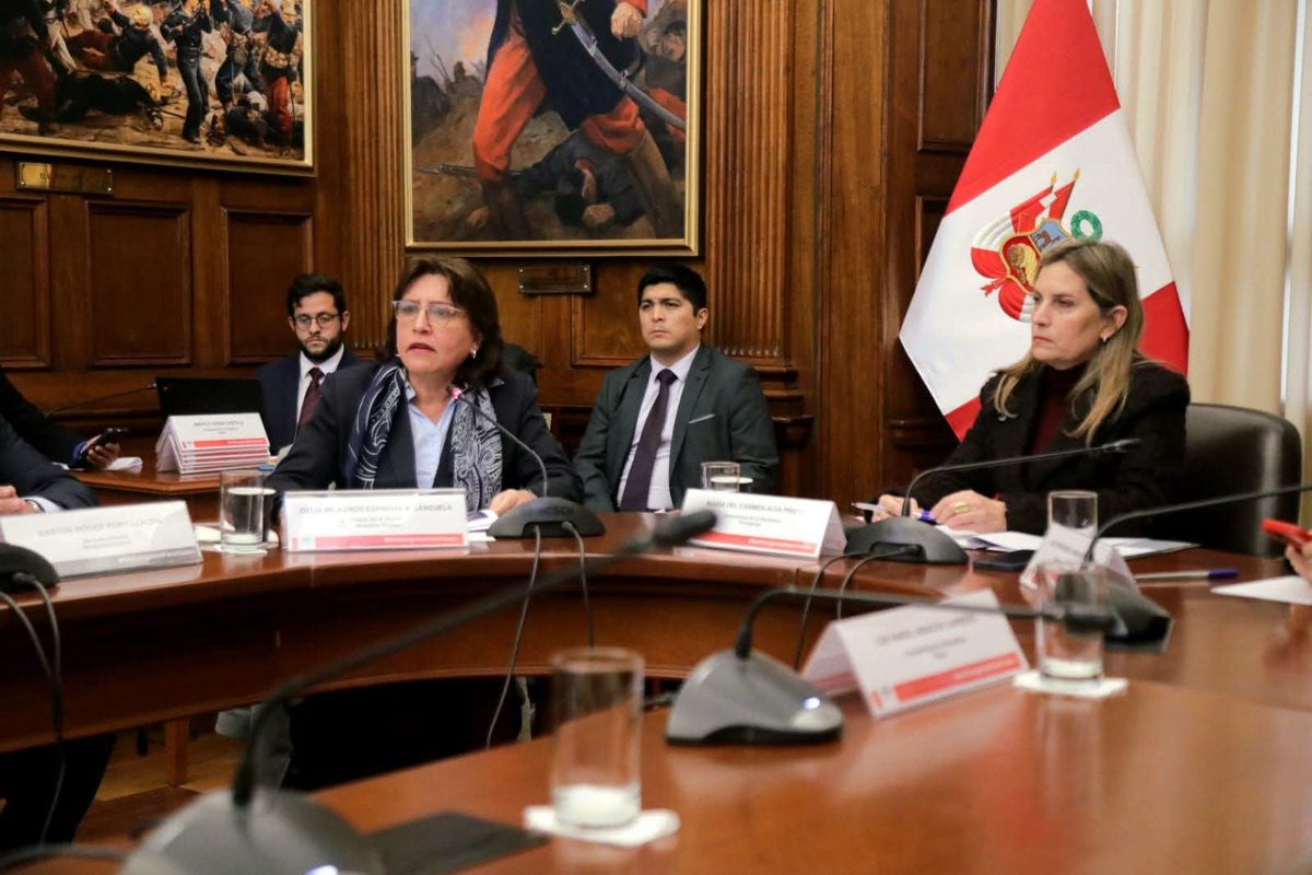 ErnestoColqui's tweet photo. ¡Feliz cumpleaños @MaricarmenAlvaP! 🎂✨ 

Mis mayores deseos de éxito en tus proyectos, metas personales e incansable labor en defensa de la institucionalidad democrática.

¡Adelante! 🇵🇪 https://t.co/8QWVOXHWYp