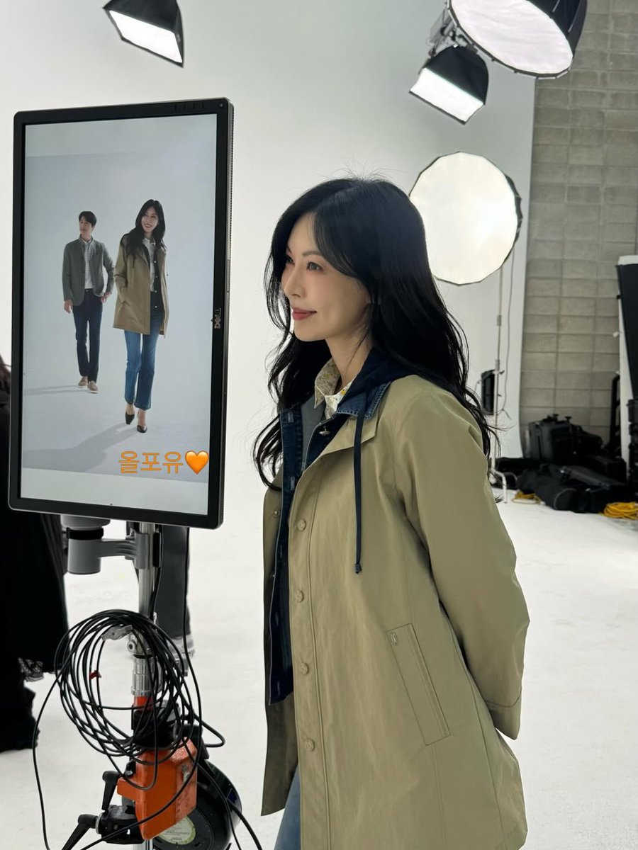 my_queen_ksy_'s tweet photo. 돈이 최고인 세상에서 감히 돈보다 김소연 얼굴이 더욱 값지고 최고라는 말을 합니다. https://t.co/1DiTjiFyjZ