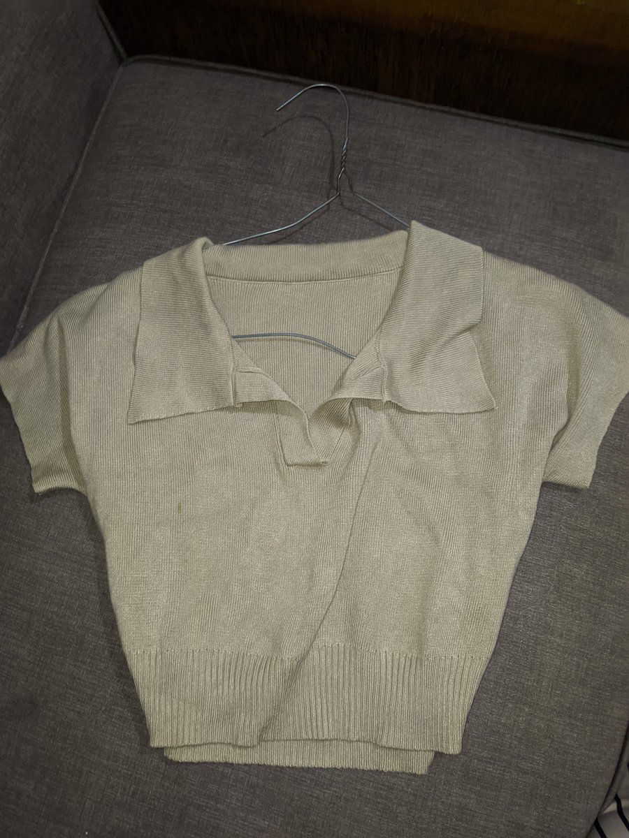 jenalasa's tweet photo. fitted top 10k aja, avail oren https://t.co/ew4jpDF4Ki