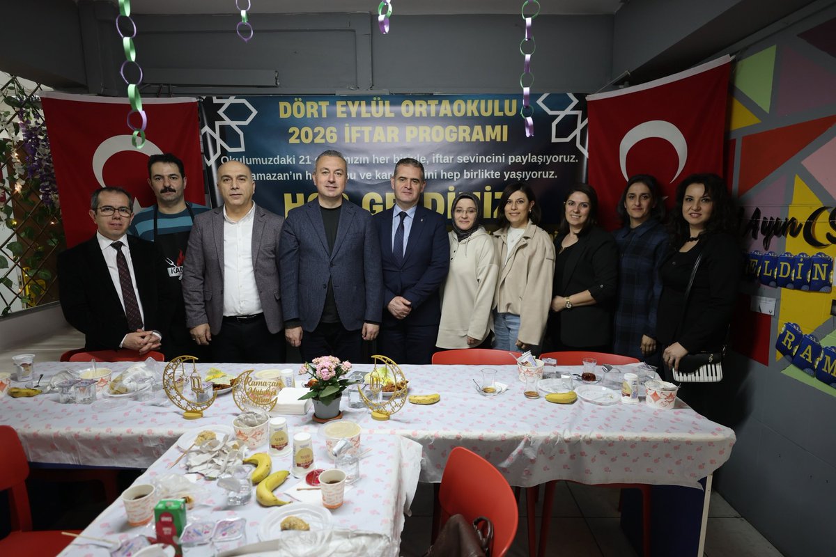 Dünyadaki en güzel yer bir çocuğun kalbidir 
#Sivas #Ramazan #sofra #kabedehacılarhuderallah