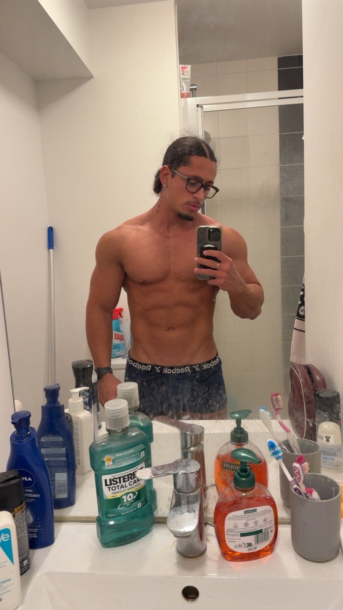 Noah tweet media