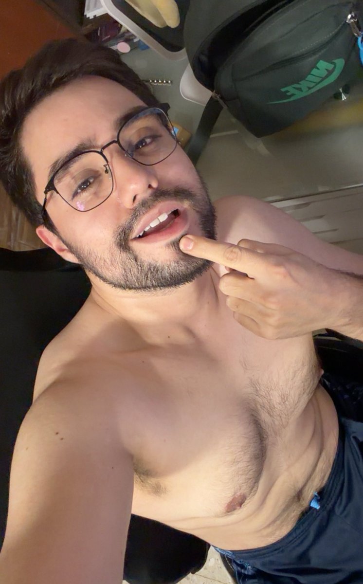 Dany Pantalones Cuadrados tweet media