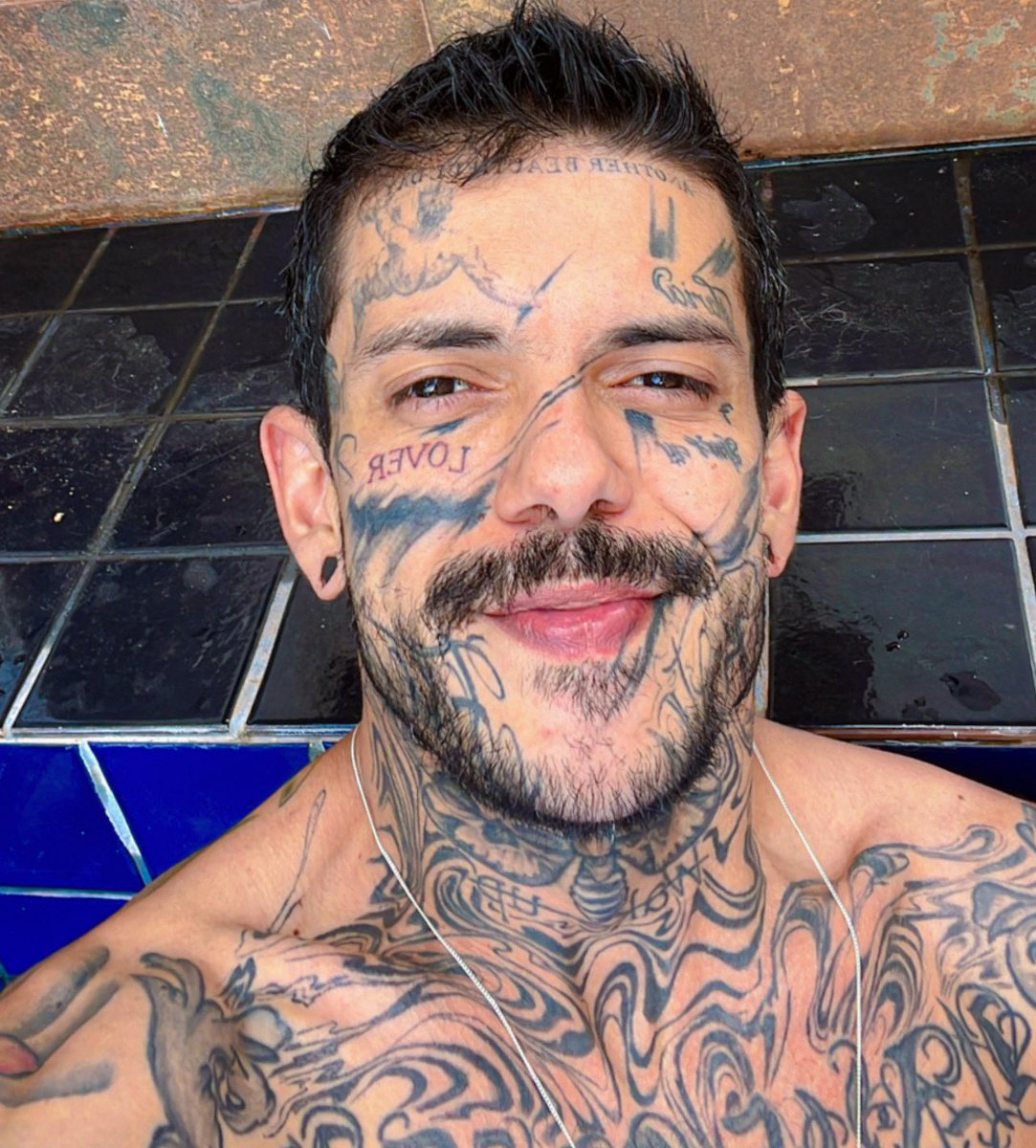 Wsanttori tweet media