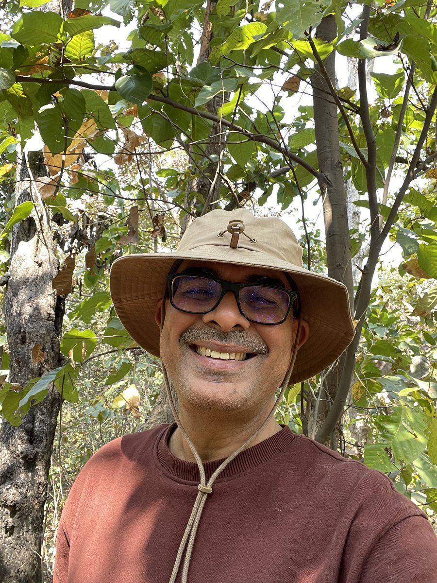 apradhan1968's tweet photo. “There are more life forms in a handful of forest soil than there are people on the planet." 

#PeterWohlleben #Sundargarh https://t.co/GGFpaFCRSs