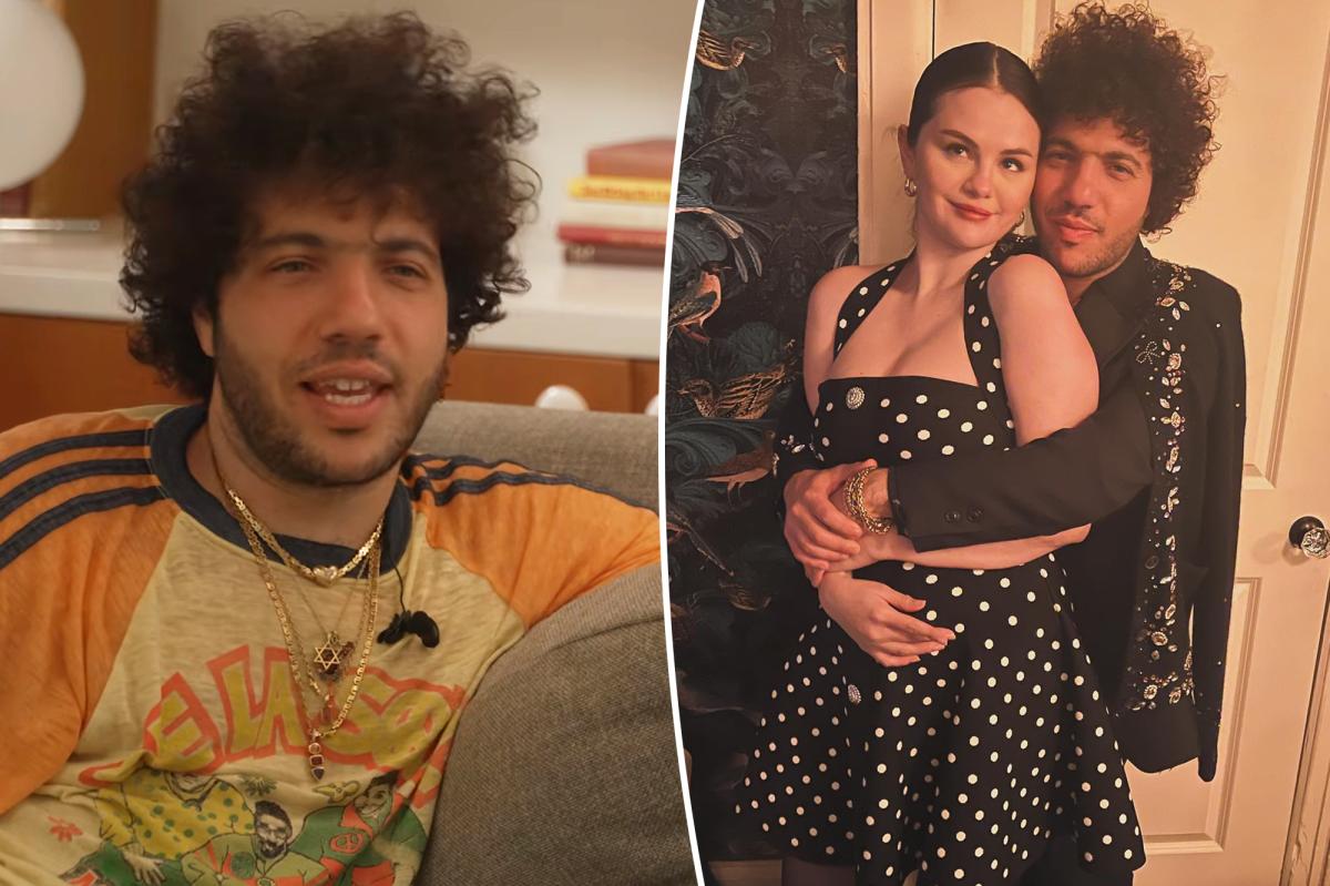 PageSix's tweet image. Selena Gomez urged to divorce Benny Blanco after he exposes his dirty feet, farts in podcast video trib.al/CXupRWi