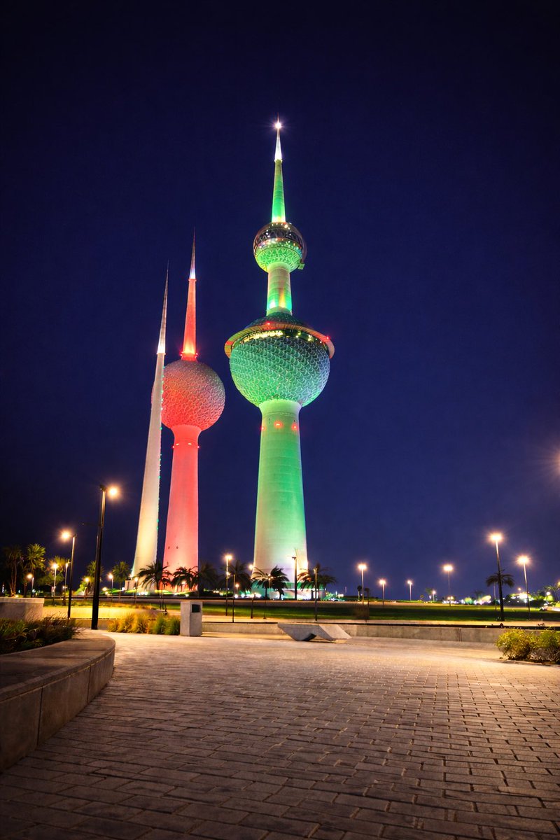 دامت أفراحج يا كويت

دار الصداقة والسلام
دار العز والكرامة

موطن المجد والتاريخ
ومهد الوفا والشهامة

يا رايةٍ بالعز خفّاقة
تفخر فيج كل الأعلام

حفظ الله الكويت وأهلها،
وحفظ الله سمو الأمير #_الشيخ_مشعل_الأحمد_الصباح
وولي عهده الأمين #الشيخ_صباح_الخالد_الصباح
وأدام على وطننا