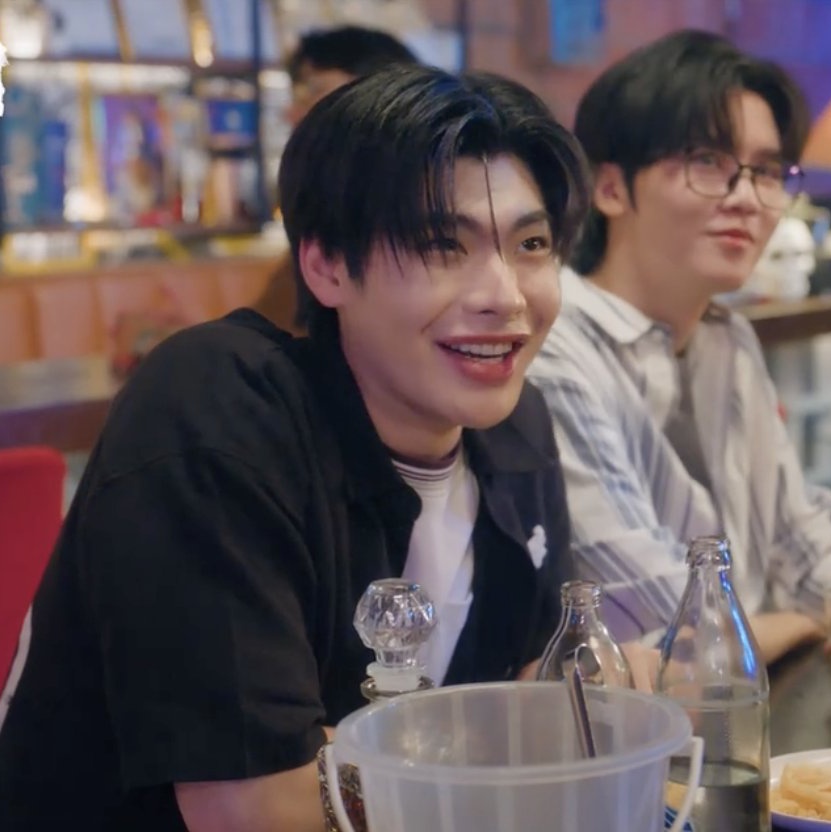 prodneum's tweet photo. gunwook guys gunwook https://t.co/XdY3am4Uh8