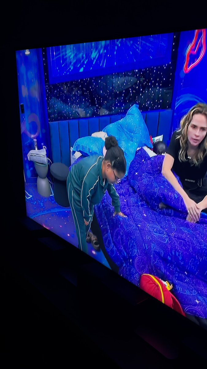 4njadegemeos's tweet photo. Mano e esse look do Round 6 da Milena? Kkkkk #bbb #paredao https://t.co/qC2lH26RiL