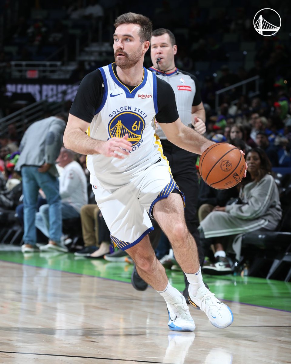 Dubs are on a 15-5 run to take the lead 💪