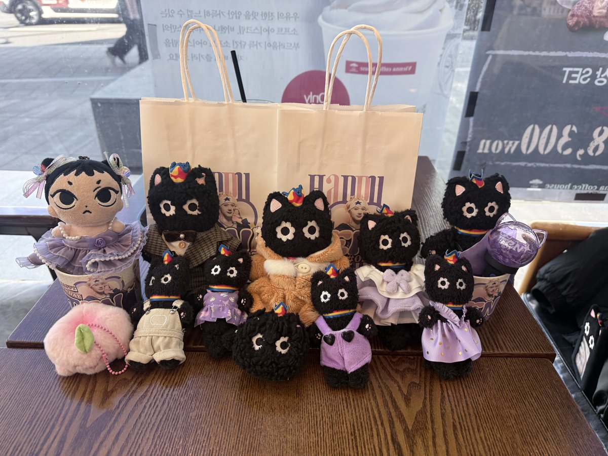 เริ่มประกอบพิธีกรรมบูชาแมวดำ🤣 

#TENLEE #เตนล์ #TEN #텐