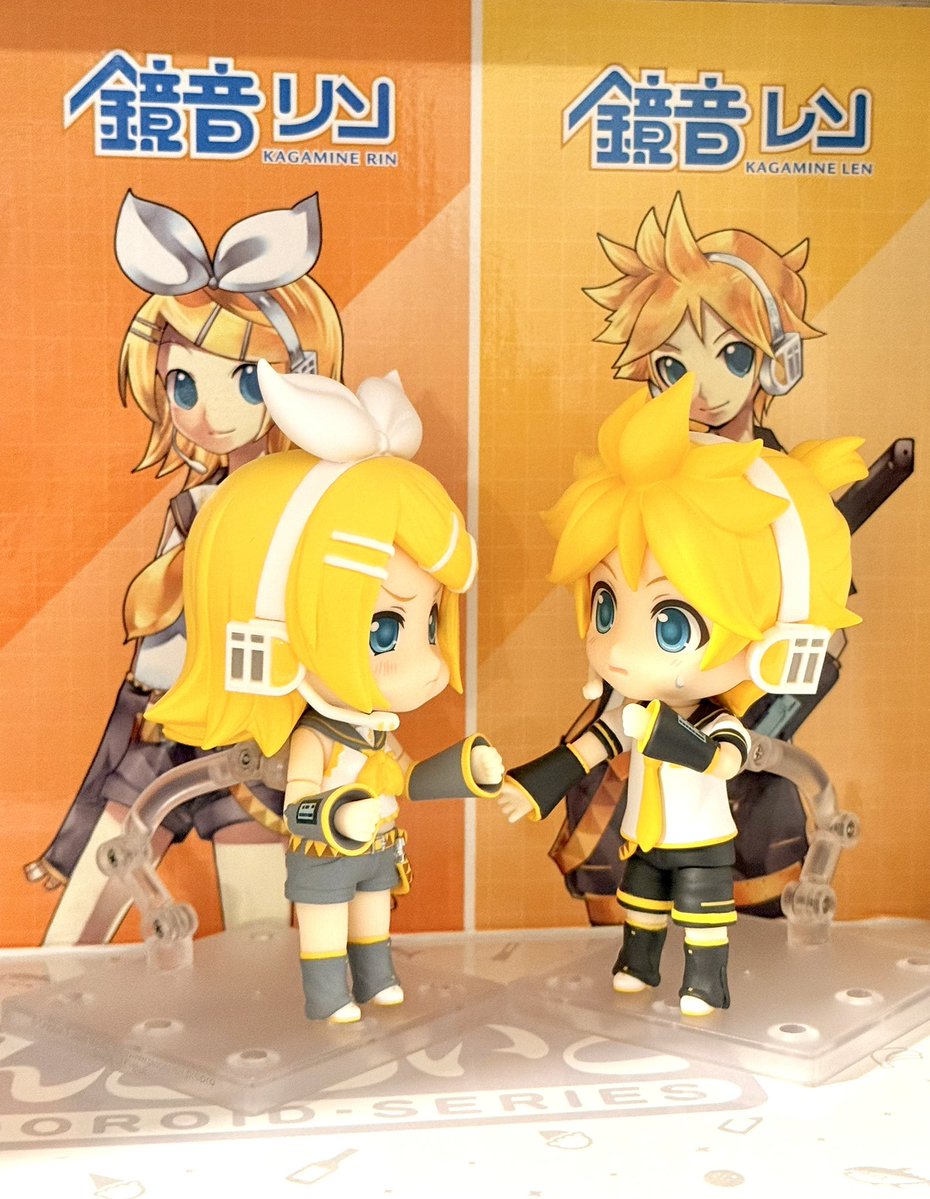 新しくお迎えしたねんどろいど開封した🍊🍌✨ 表情パーツどれも