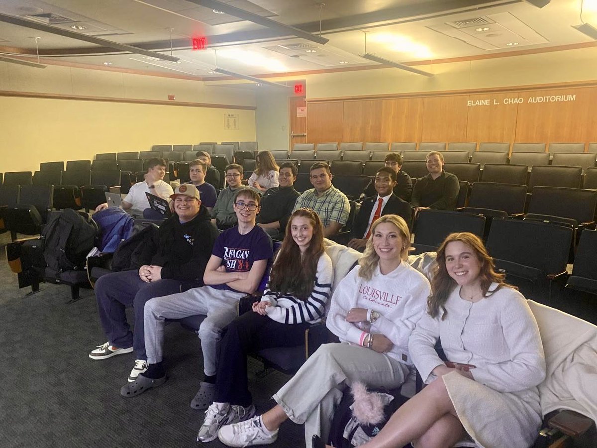 Cats 🤝 Cards
💙UK and ❤️UofL are HYPE for the SOTU!! 
<a href="/TPUSA/">Turning Point USA</a> <a href="/tpusastudents/">TPUSA Students</a>