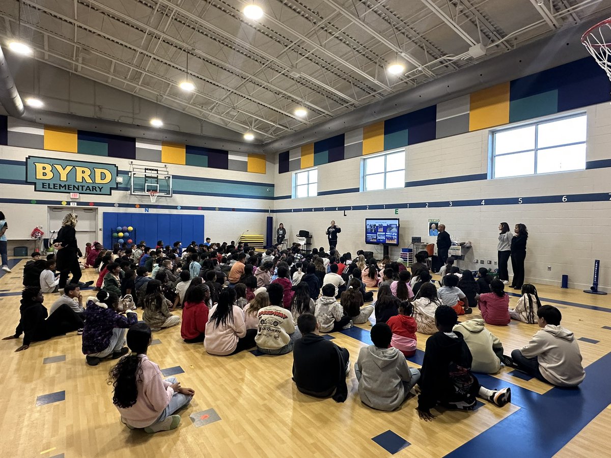 Crystal Romanelli tweet media