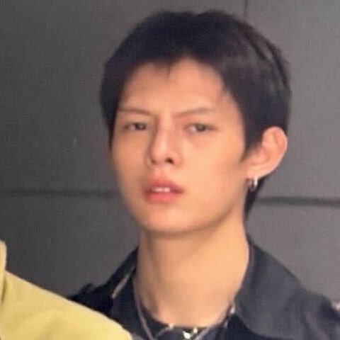 dailyjames tweet media