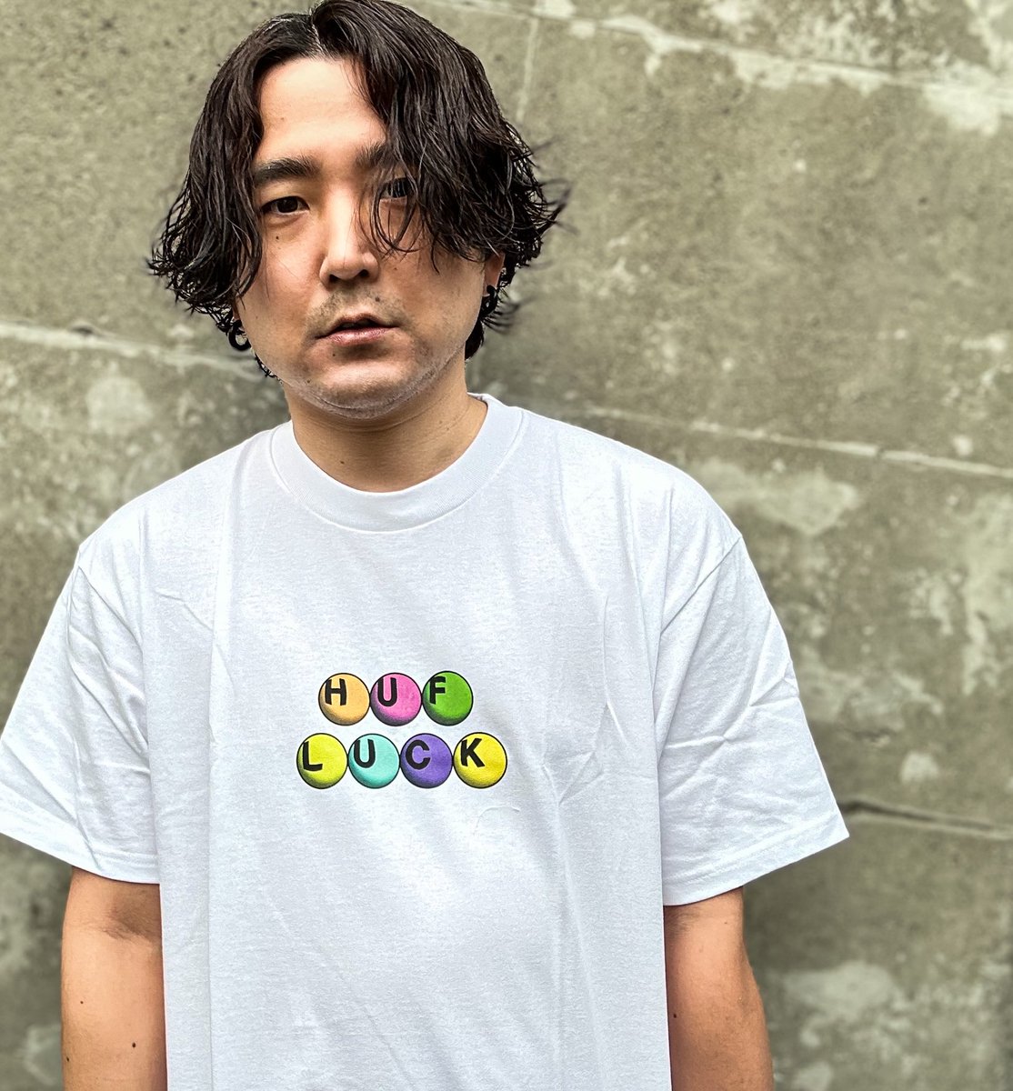 takashi_iida05's tweet photo. 🆕 HUF LUCKY S/S TEE🆕

166cm-L size

→ https://t.co/sTX7Y0zTgq

---

#fashion #model #モデル #onlineshop #通販サイト #onlineshopping #pr #huf #ハフ #服 #服好きな人と繋がりたい #被写体 #BASEec #ストリートファッション #Ｔシャツ #apparel #アパレル #被写体 #hufworldwide https://t.co/BYoWrmD9zk