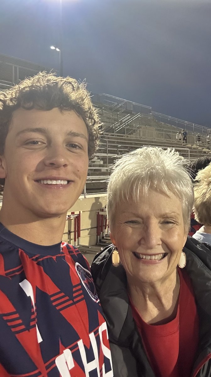 JaneRose50's tweet photo. Thanks, Spencer! ⁦@GHS_MensSoccer⁩ you’re a great #studentathlete , and I’m proud to be your teacher! ⚽️ #aplit 🔥 📕 https://t.co/1JqbZQQXVz