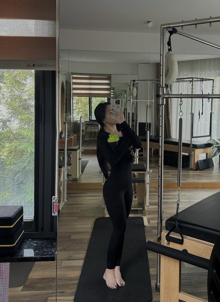 Phi Yến tweet media