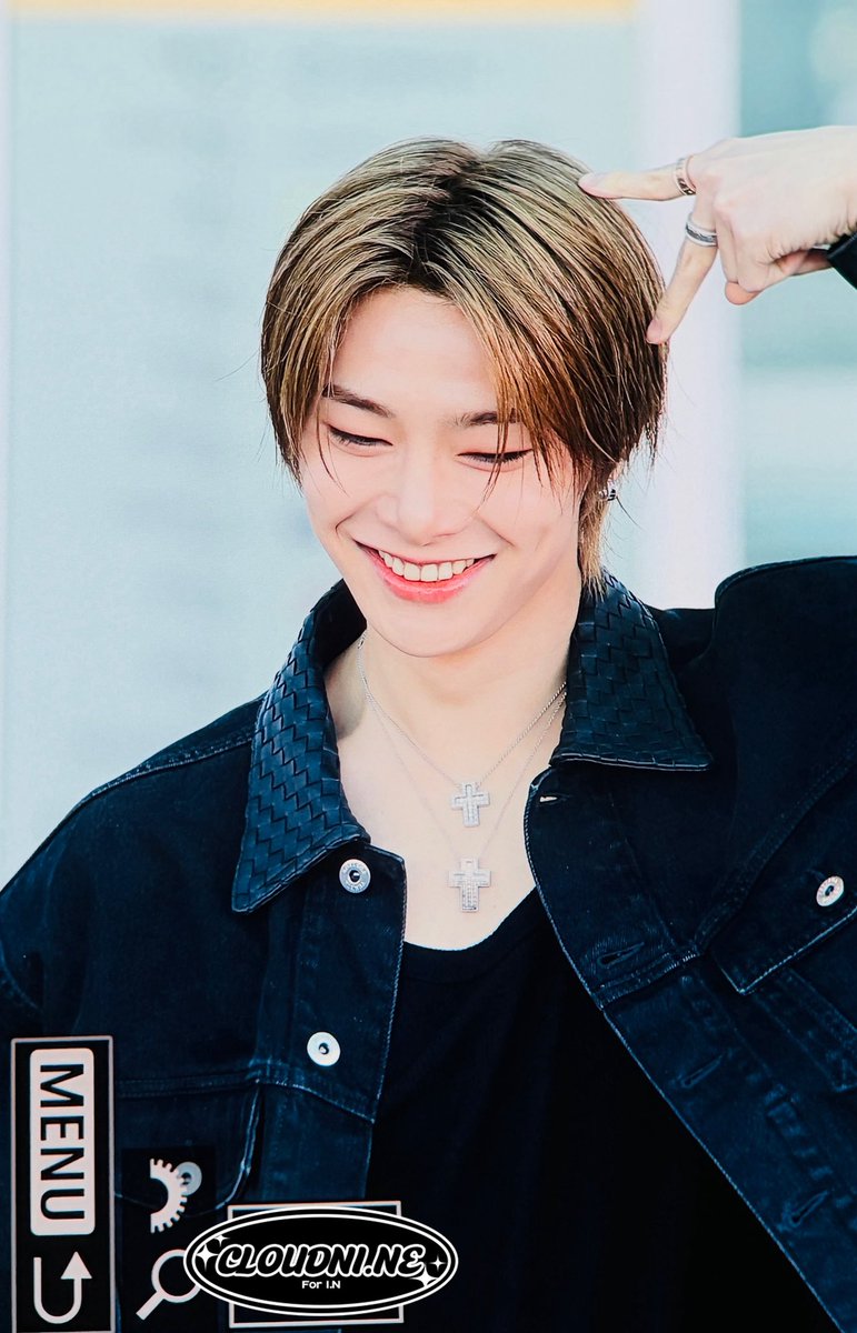 cloudniNe_0208's tweet photo. 260225 ICN 출국 PRE

아..... 청순하고, 귀엽고, 잘생기고...🤍

#I_NxBottegaVeneta 
#I_NxDAMIANI 

#StrayKids #스트레이키즈 #아이엔 #I_N #양정인 #Yangjeongin #jeongin #梁精寅 #アイエン #ストレイキッズ #ジョンイン #아기빵 https://t.co/QlPSM84bVc