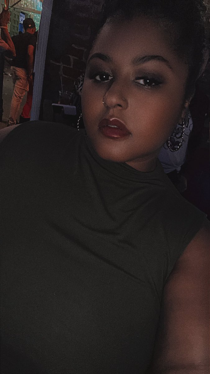 𝕊𝕖𝕪 ᴍʏ ℕ𝕒𝕞𝕖 🖤 tweet media