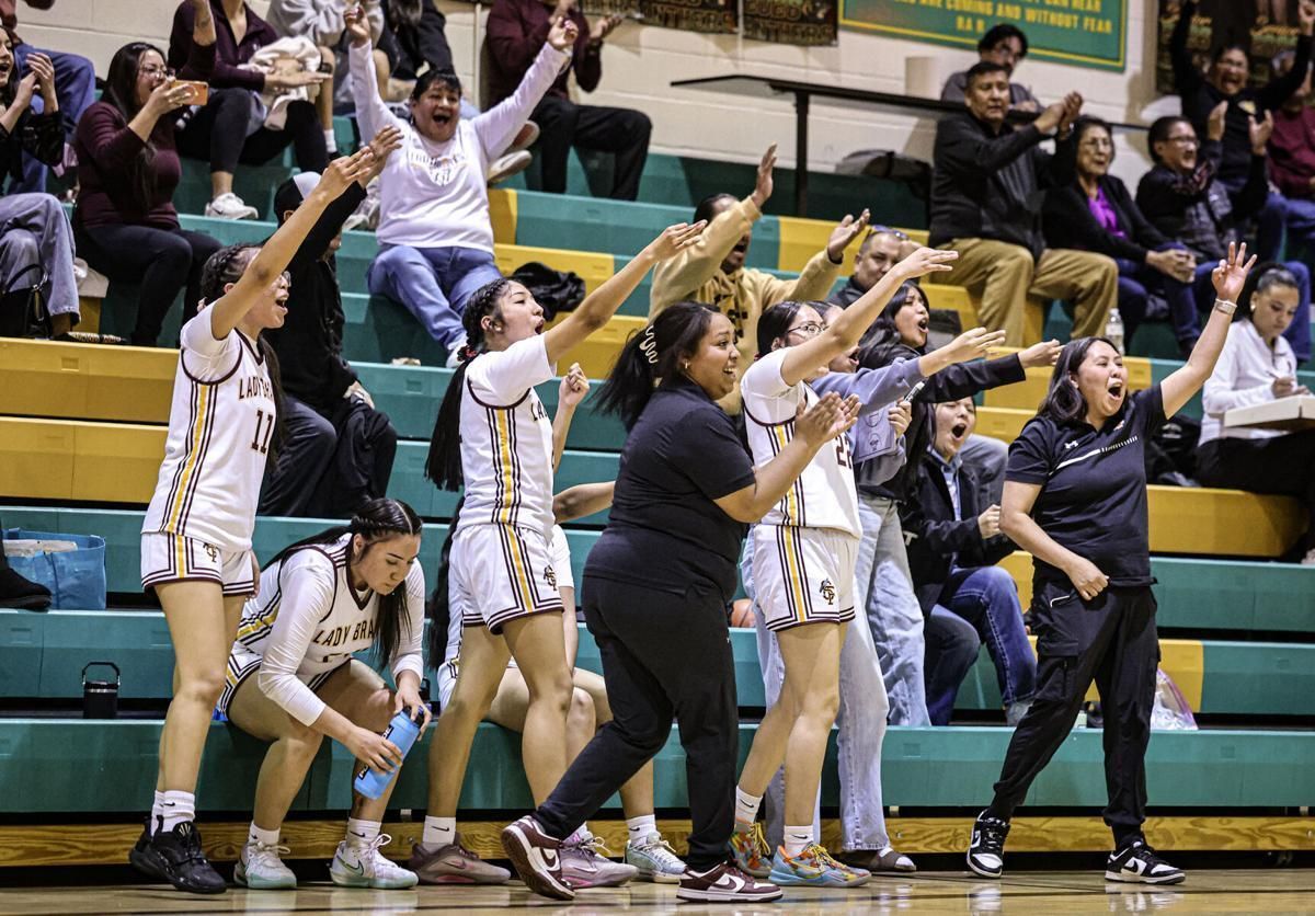 ndnsports's tweet photo. Santa Fe Indian School Lady Braves dig deep to rally past Cardinals to win New Mexico District 2-3A regular-season crown
#NativePreps #SFIS #TribalSchool

Read at: https://t.co/hD0ZCCQWGl https://t.co/RMAQS128Pb