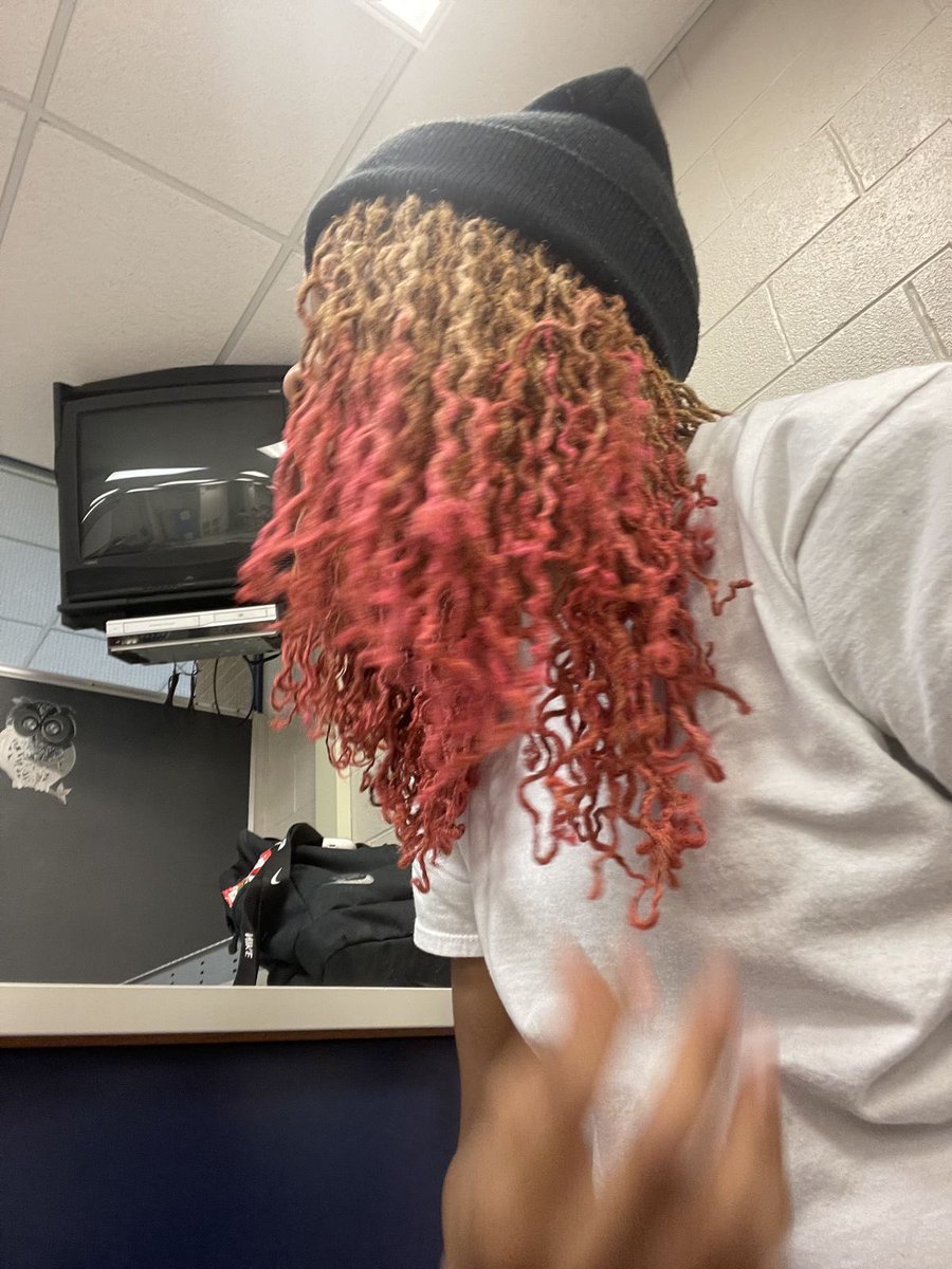 Ebk_von_'s tweet photo. I have an itch i need to scratch
#Locs #Blackhair #BlackPeople #dreadhead https://t.co/n0wtXG6apT