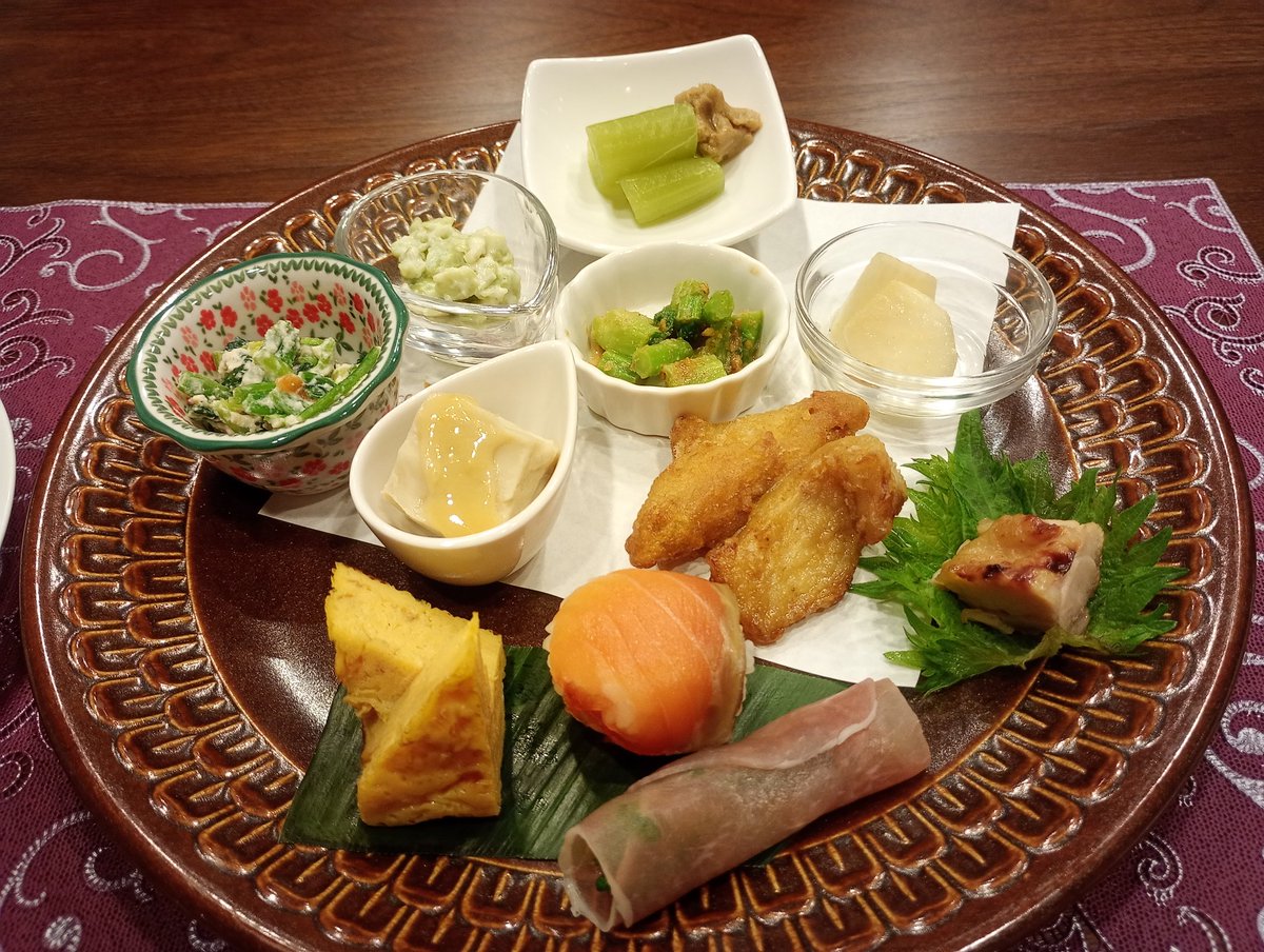 伊豆で出てきたこのお皿、骨董市で買いたかった昔のウェッジウッド