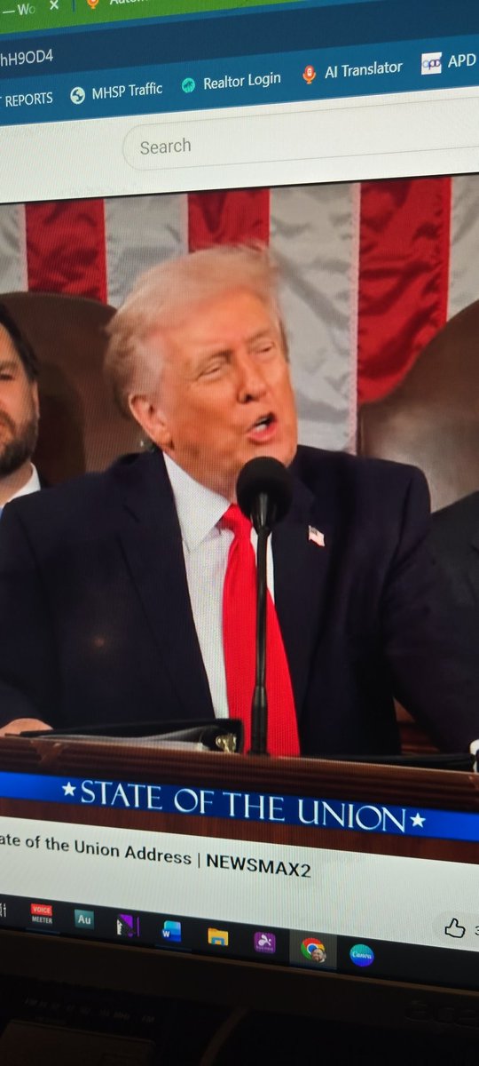 johntherogger's tweet photo. This is, by far the greatest state of the union I have ever seen 🤣 #StateOfTheUnionAddress #stotu #USA #trump https://t.co/uOj9mV7Aip