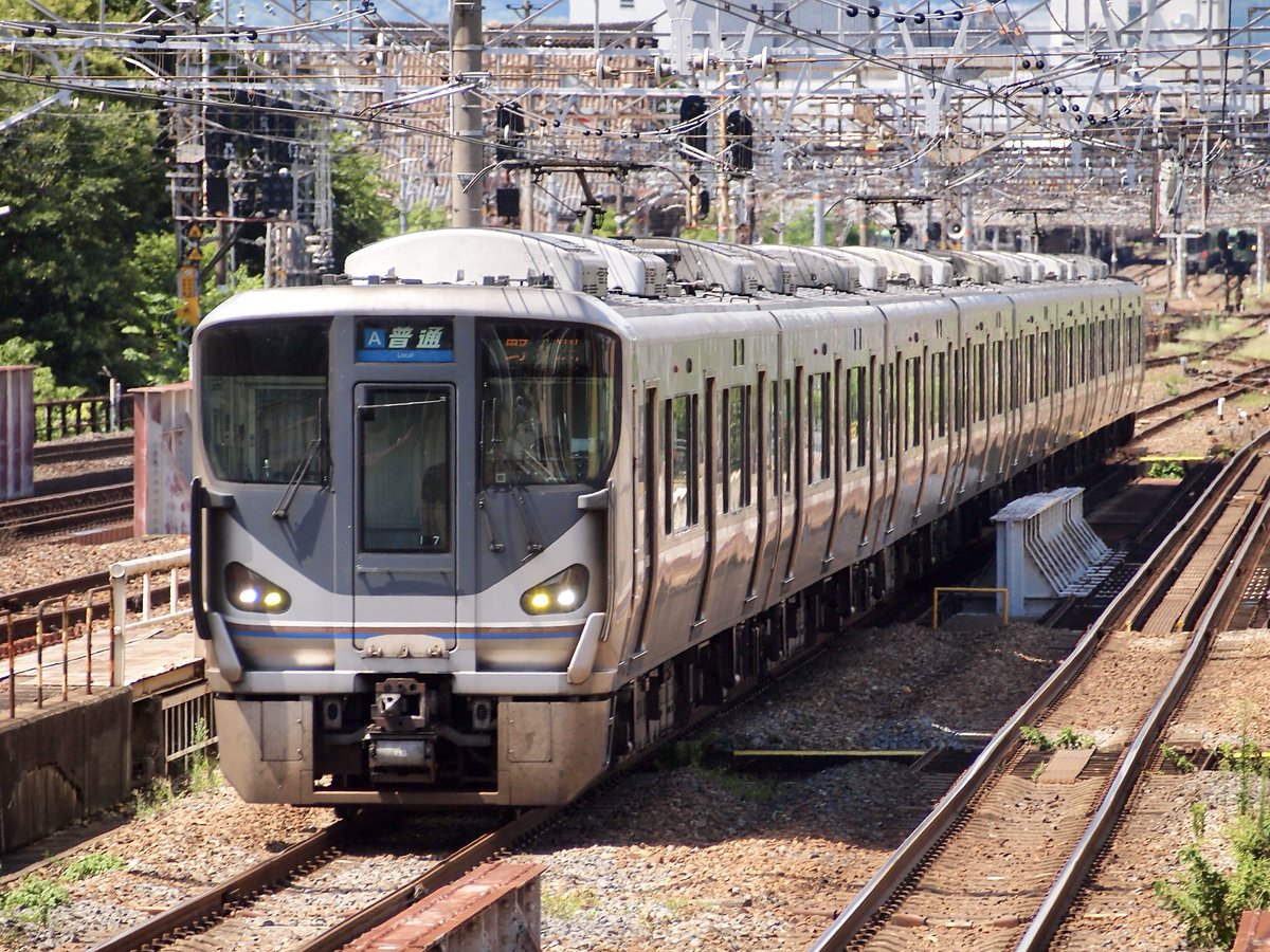 221系、223系と続けたからには、 これも投稿しておかないと笑