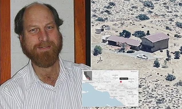 👽 I WANT TO BELIEVE!

Um cientista de renome que contribuiu para a descoberta de água num planeta distante foi misteriosamente baleado e morto na varanda frontal da sua casa no deserto da Califórnia - via Daily Mail

No momento da sua morte, ele estava a estudar cometas e