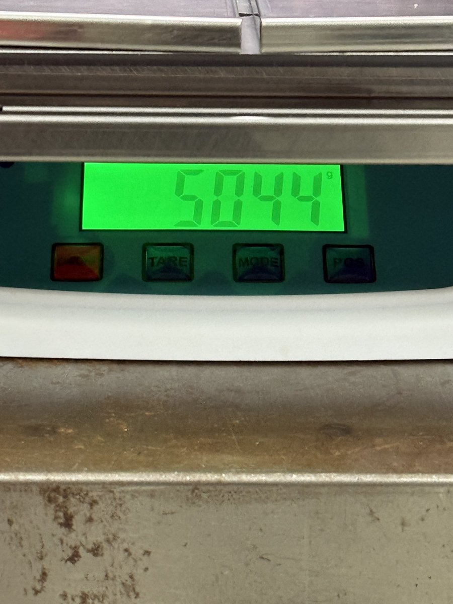 Sho_Takaku's tweet photo. 収納サイズ
約400mm×370mm×H40mm
重さ約5.5kg
笑's既存商品の収納サイズに比べると大きいけど、このくらいなら手提げに入りそうだしありですね🤔
でも、移動するにはちょっと重いね💦
#Custom_made
#ものづくり
#キャンプギア
#焚き火台 https://t.co/PUMhgQywlv