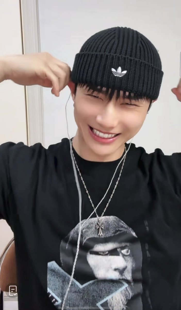 Ting / 팅 tweet media