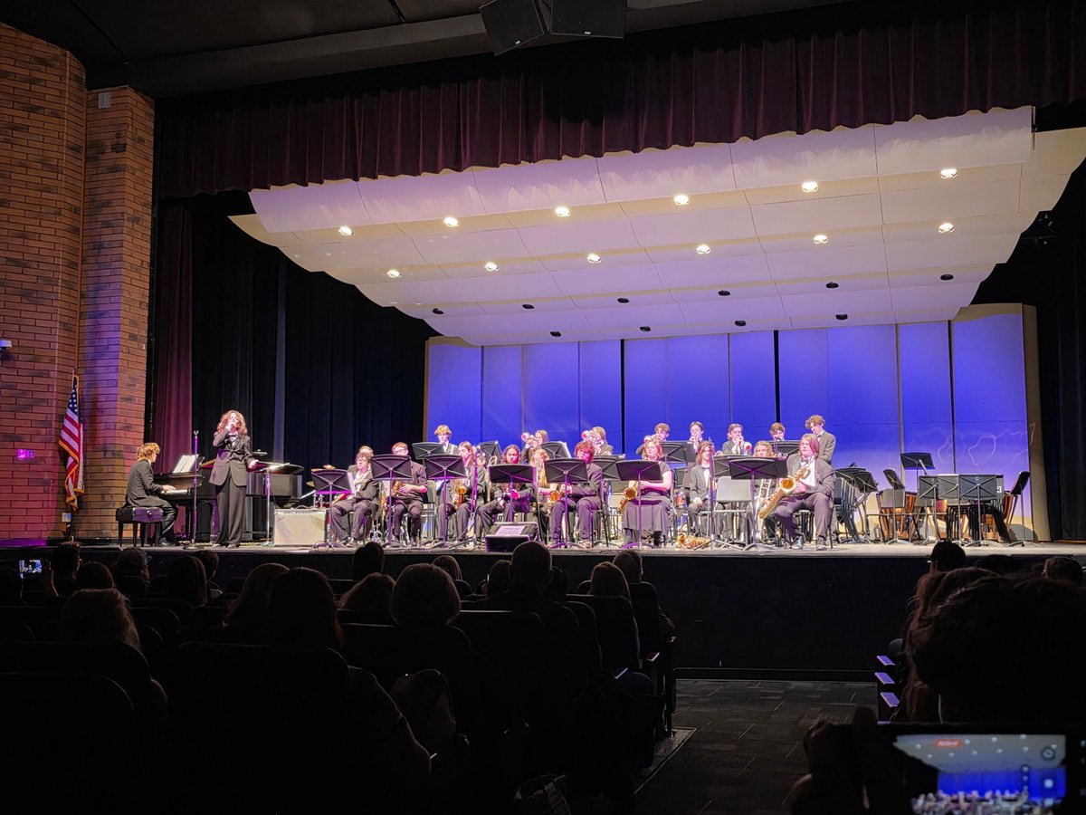 Gilbert High School tweet media