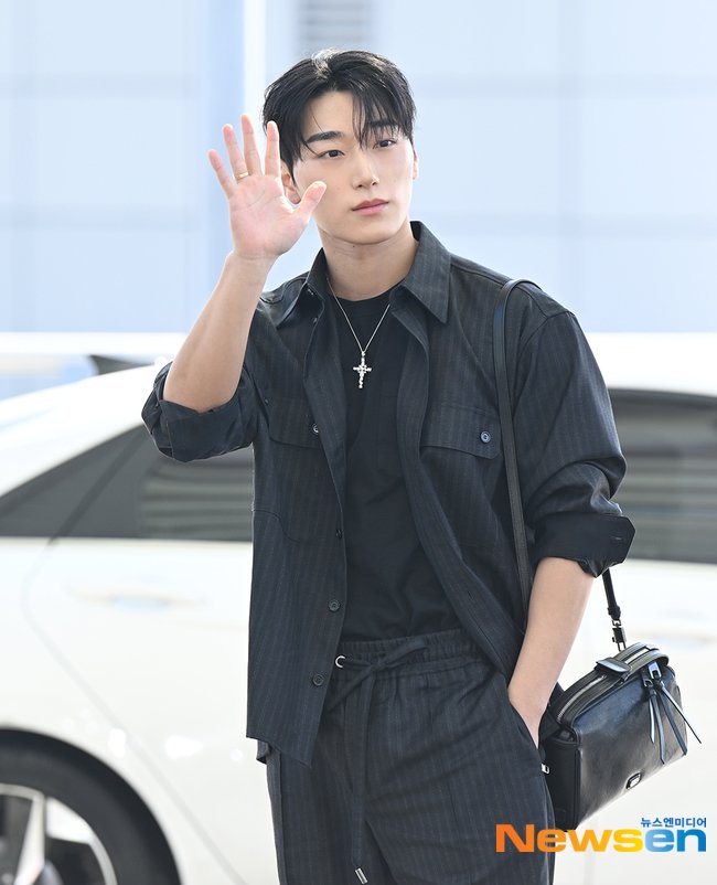 ATEEZUD's tweet photo. [📷] SAN going to Milan to attend the Dolce&amp;Gabbana FW2026 Show

BUON VIAGGIO CHOI SAN
#DGxSAN #DOLCEGABBANA #CHOISAN #산  
@dolcegabbana @ATEEZofficial https://t.co/hh0AYZBUzy